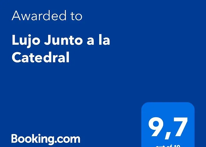 Diseno Y Confort Junto A La Catedral