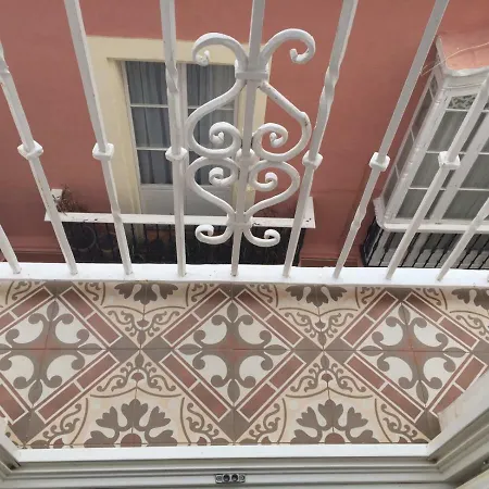 Diseno Y Confort Junto A La Catedral Cadiz Exterior photo